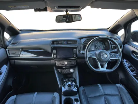 ME72BVF Nissan LEAF 110kW Tekna 40kWh 5dr Auto Thumbnail #12