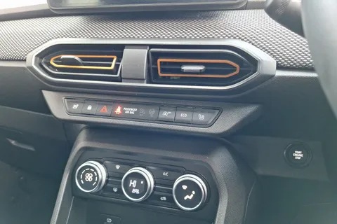 WF72OTW Dacia Sandero Stepway 1.0 TCe Prestige 5dr CVT Thumbnail #32