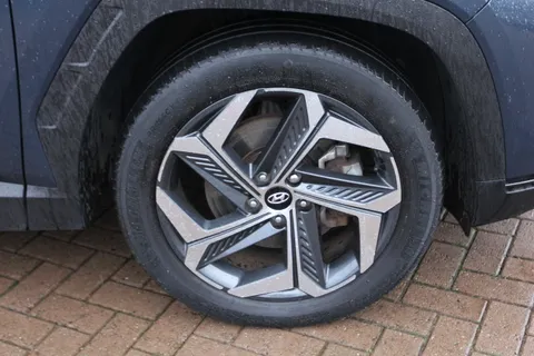 GJ72XGR Hyundai Tucson 1.6 TGDi Plug-in Hybrid Ultimate 5dr 4WD Auto Thumbnail #12