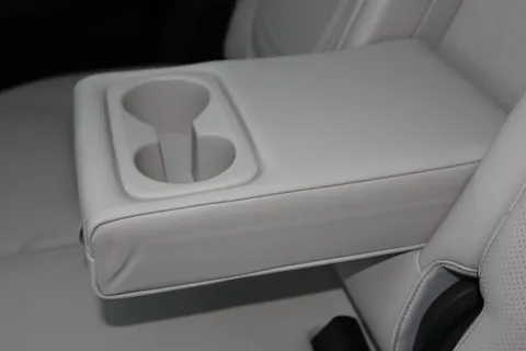 GJ72XGR Hyundai Tucson 1.6 TGDi Plug-in Hybrid Ultimate 5dr 4WD Auto Thumbnail #15