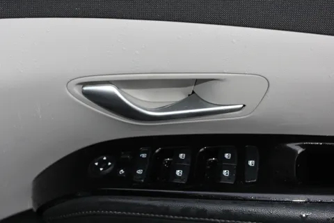 GJ72XGR Hyundai Tucson 1.6 TGDi Plug-in Hybrid Ultimate 5dr 4WD Auto Thumbnail #30