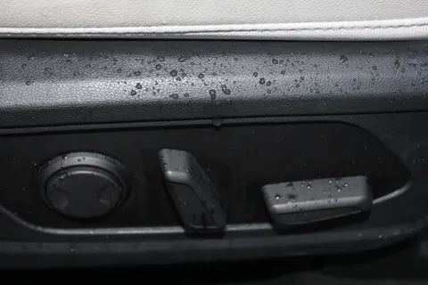 GJ72XGR Hyundai Tucson 1.6 TGDi Plug-in Hybrid Ultimate 5dr 4WD Auto Thumbnail #28