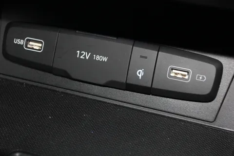 GJ72XGR Hyundai Tucson 1.6 TGDi Plug-in Hybrid Ultimate 5dr 4WD Auto Thumbnail #32