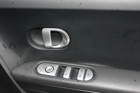 27 of 43 for Hyundai Ioniq 5 160kW Premium 73 kWh 5dr Auto . - This 2021 Hyundai IONIQ 5 Premium is a Hyundai manufacturer approved electric vehicle with a full dealership service history, having only had one owner and a very low mileage of just 15,290 miles.