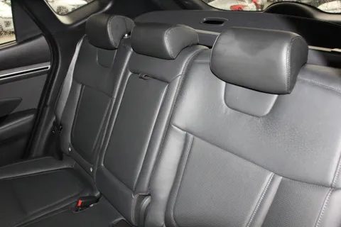 PX71ZXU Hyundai Tucson 1.6 TGDi Hybrid 230 Ultimate 5dr 2WD Auto Thumbnail #13