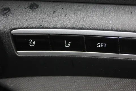 PX71ZXU Hyundai Tucson 1.6 TGDi Hybrid 230 Ultimate 5dr 2WD Auto Thumbnail #28