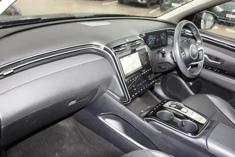 RE71VVU Hyundai Tucson 1.6 TGDi Hybrid 230 Ultimate 5dr 2WD Auto Thumbnail #3