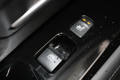 RE71VVU Hyundai Tucson 1.6 TGDi Hybrid 230 Ultimate 5dr 2WD Auto Thumbnail #32