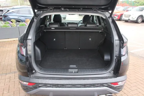 RE71VVU Hyundai Tucson 1.6 TGDi Hybrid 230 Ultimate 5dr 2WD Auto Thumbnail #15