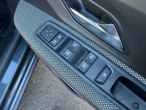 DL22DBV Dacia Sandero Stepway 1.0 TCe Comfort 5dr Thumbnail #16