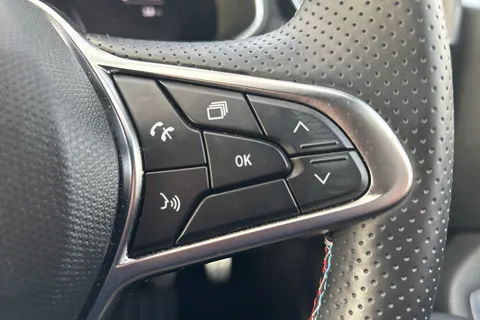 HN25UES Renault Clio 1.0 TCe 90 Esprit Alpine 5dr Thumbnail #17