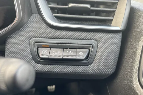 HN25UES Renault Clio 1.0 TCe 90 Esprit Alpine 5dr Thumbnail #18