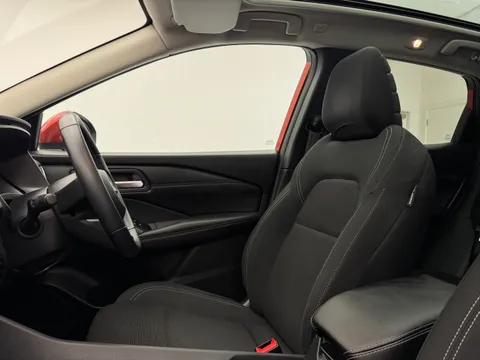 DV72LHA Nissan Qashqai 1.5 E-Power Acenta Premium [Glass Roof] 5dr Auto Thumbnail #14