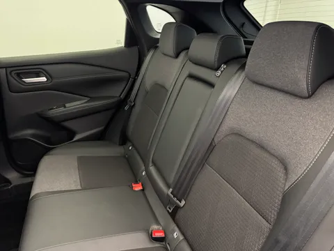 OY74ZJU Nissan Qashqai 1.5 E-Power N-Connecta [Glass Roof] 5dr Auto Thumbnail #14