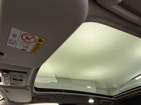 OY74ZJU Nissan Qashqai 1.5 E-Power N-Connecta [Glass Roof] 5dr Auto Thumbnail #17