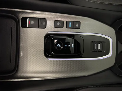 OY74ZJU Nissan Qashqai 1.5 E-Power N-Connecta [Glass Roof] 5dr Auto Thumbnail #18