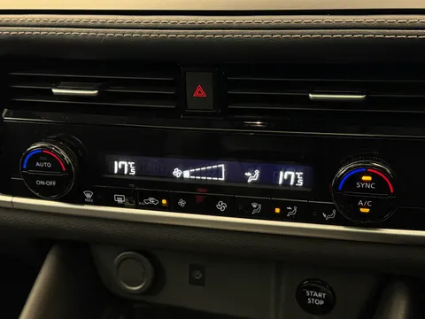 OY74ZJU Nissan Qashqai 1.5 E-Power N-Connecta [Glass Roof] 5dr Auto Thumbnail #29