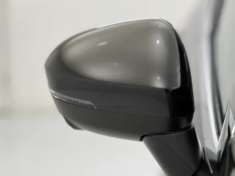 OY74ZJU Nissan Qashqai 1.5 E-Power N-Connecta [Glass Roof] 5dr Auto Thumbnail #32