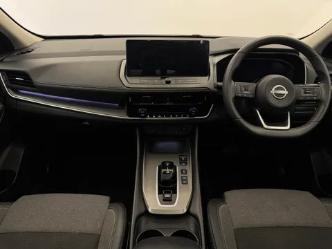 OY74ZNL Nissan Qashqai 1.5 E-Power N-Connecta [Glass Roof] 5dr Auto Thumbnail #4