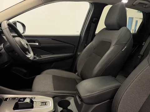 OY74ZNL Nissan Qashqai 1.5 E-Power N-Connecta [Glass Roof] 5dr Auto Thumbnail #15