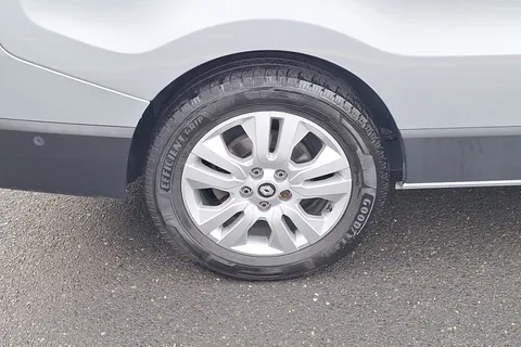 VK23SKO Renault Trafic LL30 Blue dCi 150 Start 9 Seater EDC Thumbnail #5