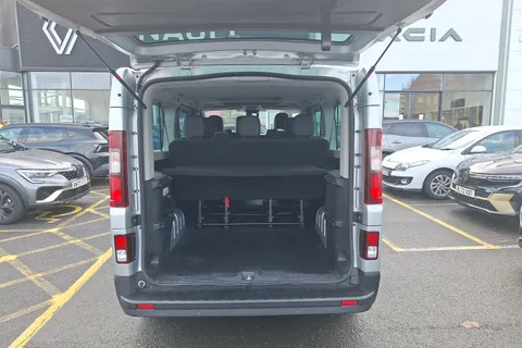 VK23SKO Renault Trafic LL30 Blue dCi 150 Start 9 Seater EDC Thumbnail #17