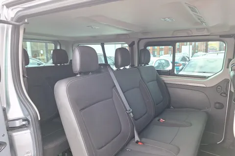 VK23SKO Renault Trafic LL30 Blue dCi 150 Start 9 Seater EDC Thumbnail #18