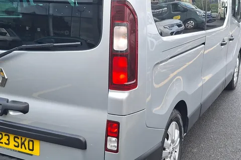 VK23SKO Renault Trafic LL30 Blue dCi 150 Start 9 Seater EDC Thumbnail #28