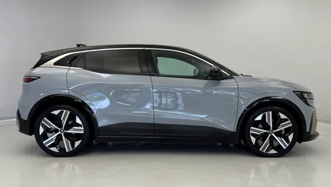 EJ73LKG Renault Megane E-Tech EV60 160kW Iconic 60kWh Optimum Charge 5dr Auto Thumbnail #5