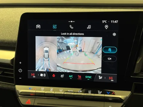 EJ73LKG Renault Megane E-Tech EV60 160kW Iconic 60kWh Optimum Charge 5dr Auto Thumbnail #23