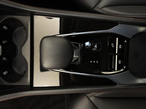 DN25MVT Mg Motor Uk Hs 1.5 T-GDI PHEV Trophy 5dr Auto Thumbnail #16