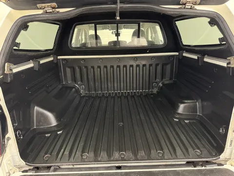 MV69NTY Ssangyong Musso Double Cab Pick Up Rebel 4dr Auto AWD Thumbnail #9