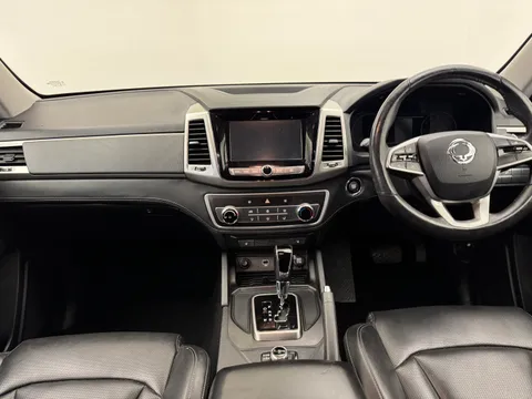 MV69NTY Ssangyong Musso Double Cab Pick Up Rebel 4dr Auto AWD Thumbnail #11