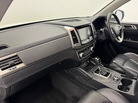 MV69NTY Ssangyong Musso Double Cab Pick Up Rebel 4dr Auto AWD Thumbnail #12