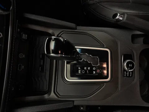 MV69NTY Ssangyong Musso Double Cab Pick Up Rebel 4dr Auto AWD Thumbnail #15