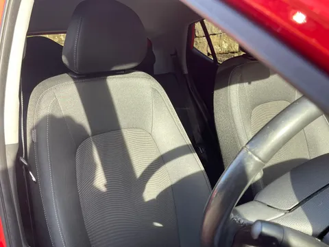 EK69OZX Hyundai i10 1.0 Premium 5dr Thumbnail #10