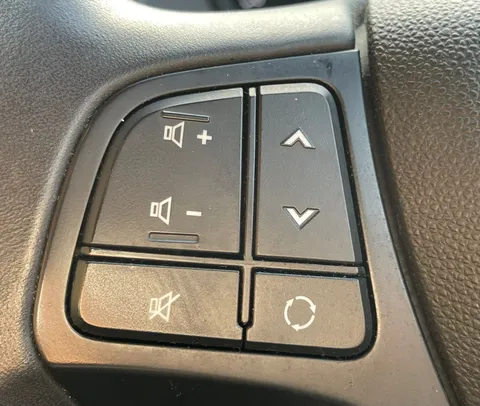 EK69OZX Hyundai i10 1.0 Premium 5dr Thumbnail #13