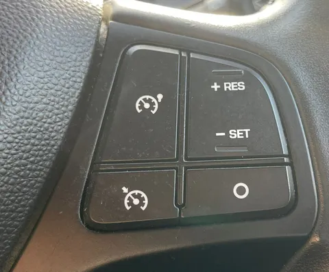 EK69OZX Hyundai i10 1.0 Premium 5dr Thumbnail #18