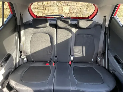 EK69OZX Hyundai i10 1.0 Premium 5dr Thumbnail #19