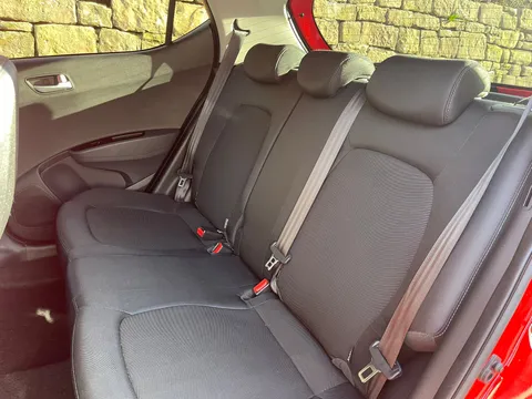 EK69OZX Hyundai i10 1.0 Premium 5dr Thumbnail #23