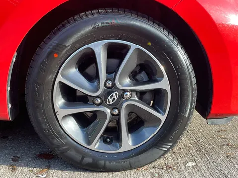 EK69OZX Hyundai i10 1.0 Premium 5dr Thumbnail #25