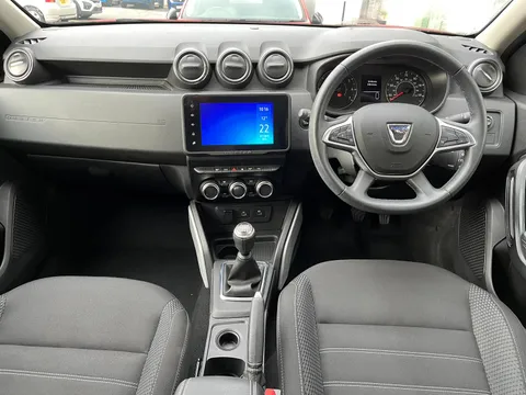 BL22WPR Dacia Duster 1.0 TCe 90 Prestige 5dr Thumbnail #4