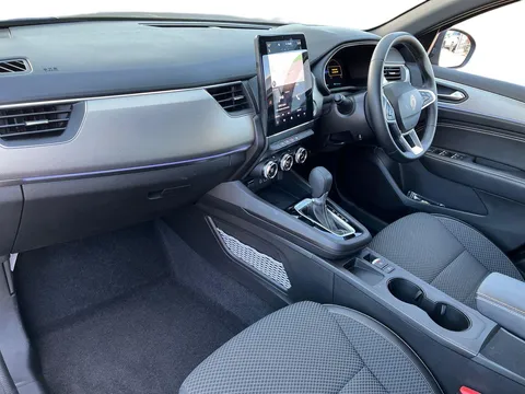 BN74RWW Renault ARKANA 1.6 E-Tech FHEV 145 Techno 5dr Auto Thumbnail #4