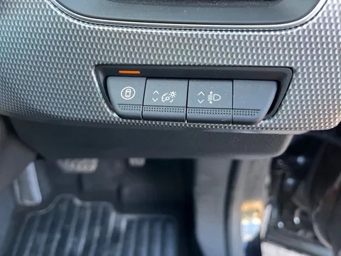 BN74RWW Renault ARKANA 1.6 E-Tech FHEV 145 Techno 5dr Auto Thumbnail #15