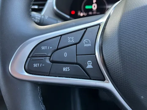 BN74RWW Renault ARKANA 1.6 E-Tech FHEV 145 Techno 5dr Auto Thumbnail #17