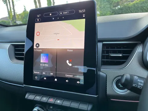 BN74RWW Renault ARKANA 1.6 E-Tech FHEV 145 Techno 5dr Auto Thumbnail #10