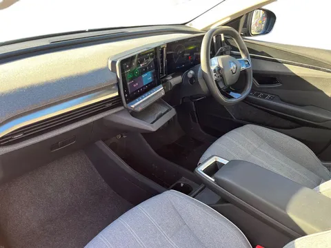 RO73AOK Renault Megane E-Tech EV60 160kW Equilibre 60kWh Optimum Charge 5dr Auto Thumbnail #4