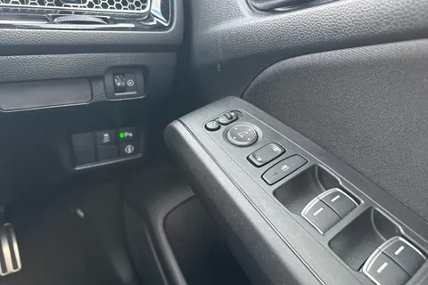 MV23UKS Honda Civic 2.0 eHEV Sport 5dr CVT Thumbnail #28