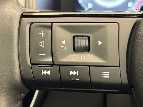 OW24LHR Nissan Qashqai 1.3 DiG-T MH 158 Tekna 5dr Thumbnail #13