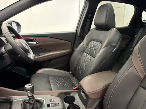 OW24LHR Nissan Qashqai 1.3 DiG-T MH 158 Tekna 5dr Thumbnail #36